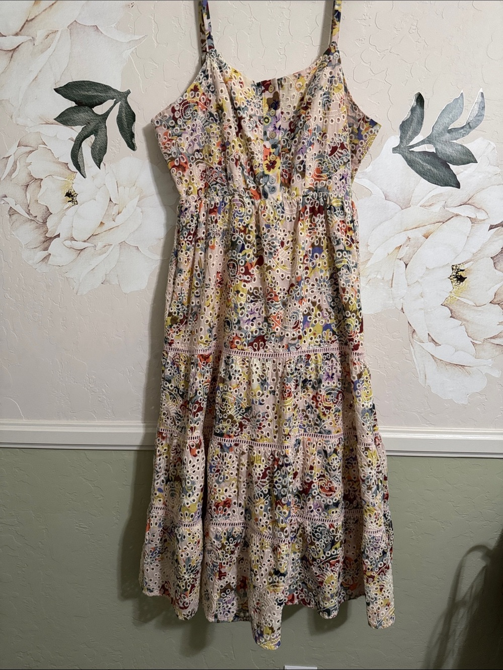 Evereve Cream Multi Floral Eyelet Tiered Midi Dress Sz.L, New Condition